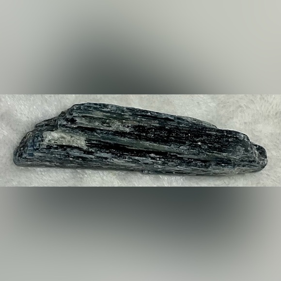 Large Raw Blue Kyanite Natural - Picture 4 of 8